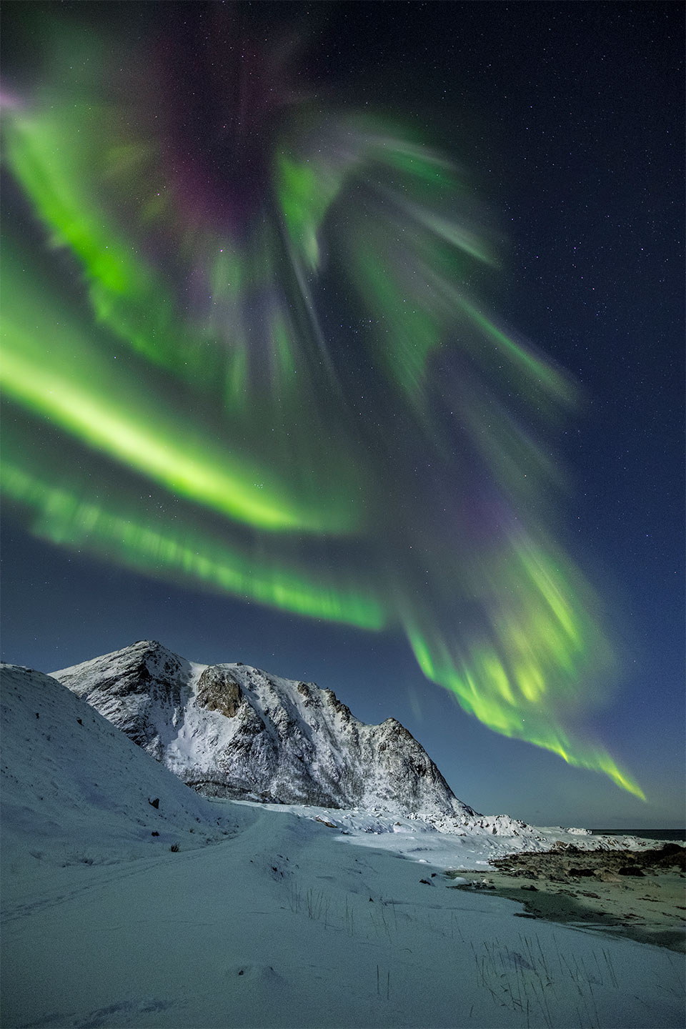 Auroras Gone Crazy – Naturfotokunsttilbud af Frank Olsen