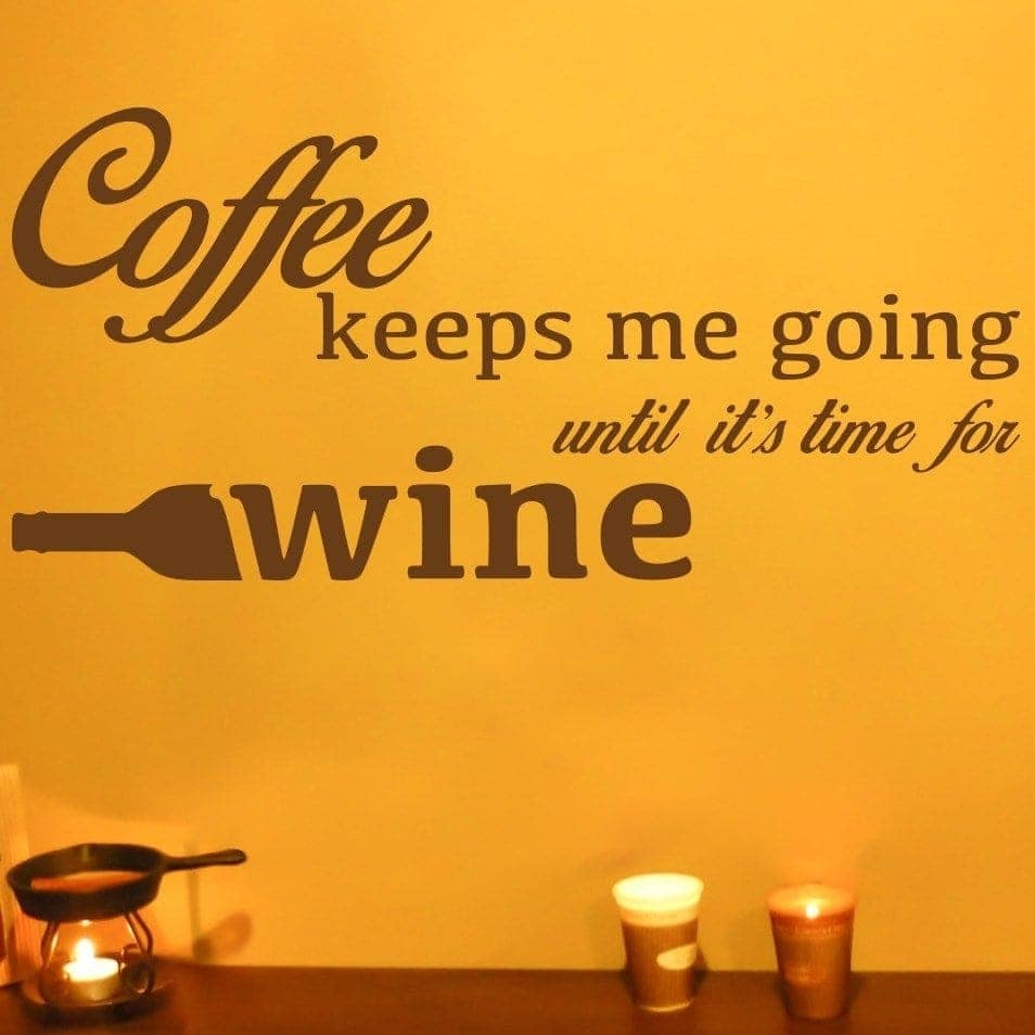 Kaffe & Vin Vægklistermærke – Livsstilserklæring til Hjemmet!