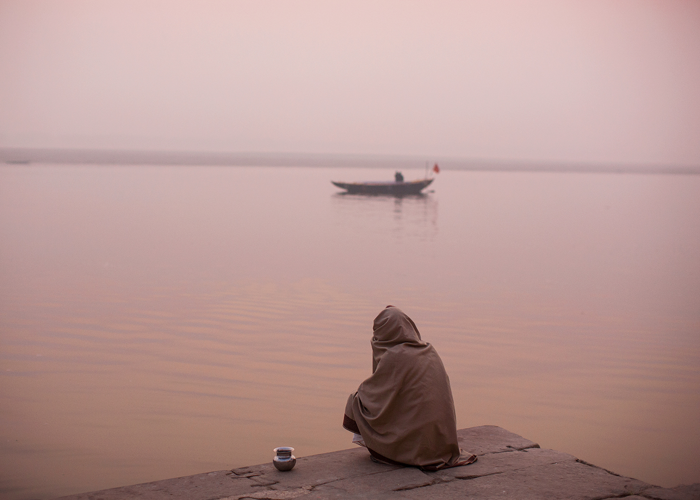 Morgenens Skønhed – Beroligende Fotokunst til Dit Hjem