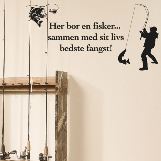 Fisker Vægklistermærke – Her Bor En Fisker! Dekorativt Klistermærke