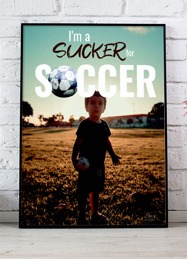 Fodboldplakat til drenge - Sucker For Soccer A4 199 kr