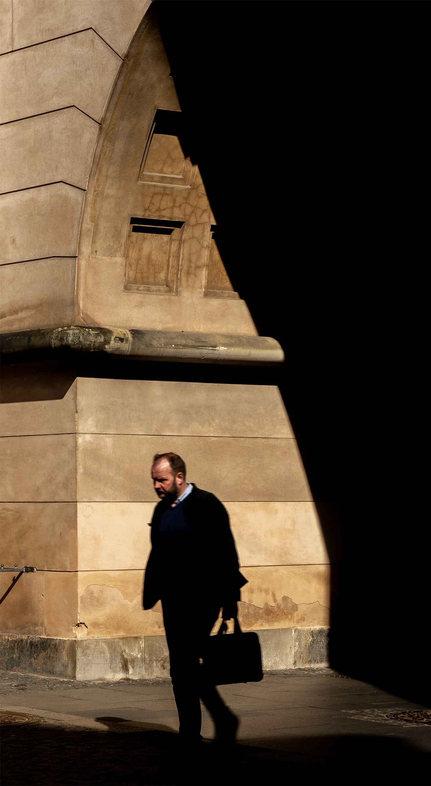 Unikt kunstværk "Businesman" af Casper Norrbohm til hjemmet