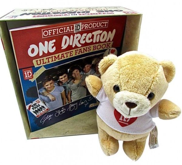 One Direction Gave Sæt med Bamse og Fanbog - Perfekt til Fans!