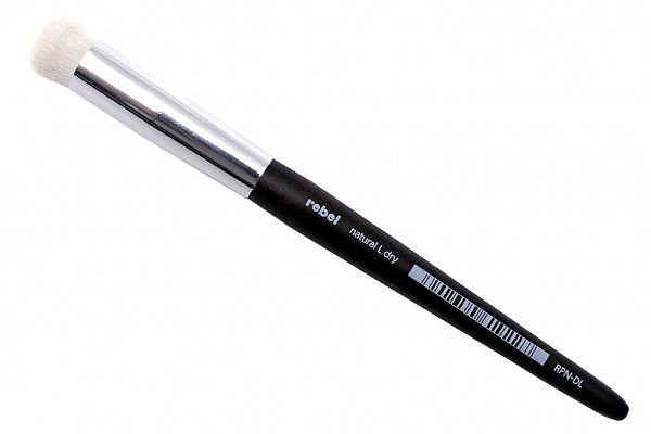 Rebel Natural: Stor Drybrush til Glatte Overgange