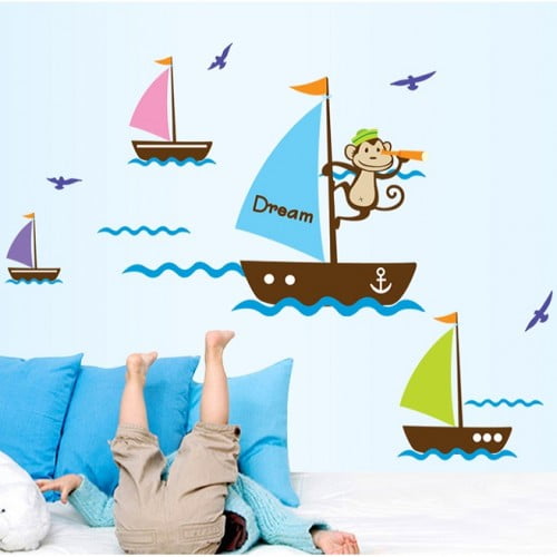 Farverige Skibe med Abe - Fantastisk Wallsticker til Børn