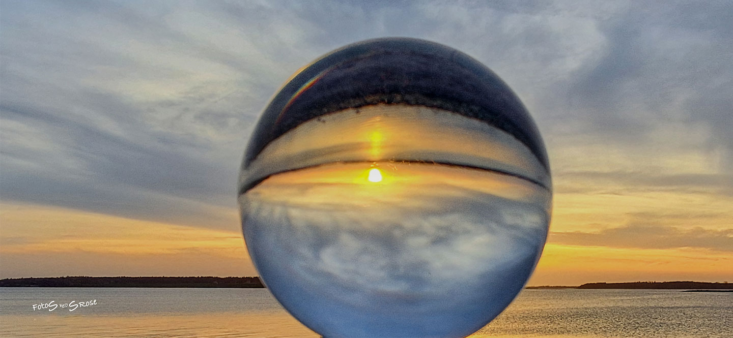 Solnedgang i Glaskugle – Unik Dekoration til Dit Hjem