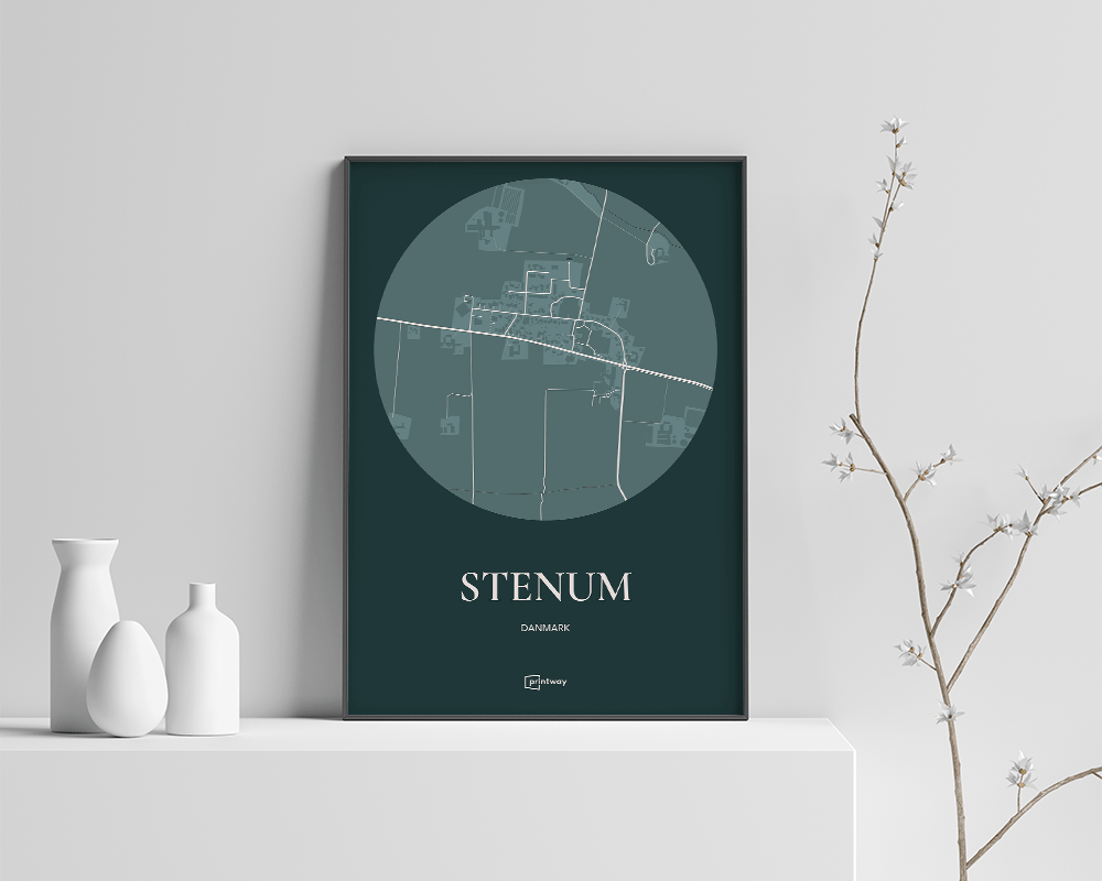 Stenum Bykort Plakat i Skovgrøn - Elegant Design