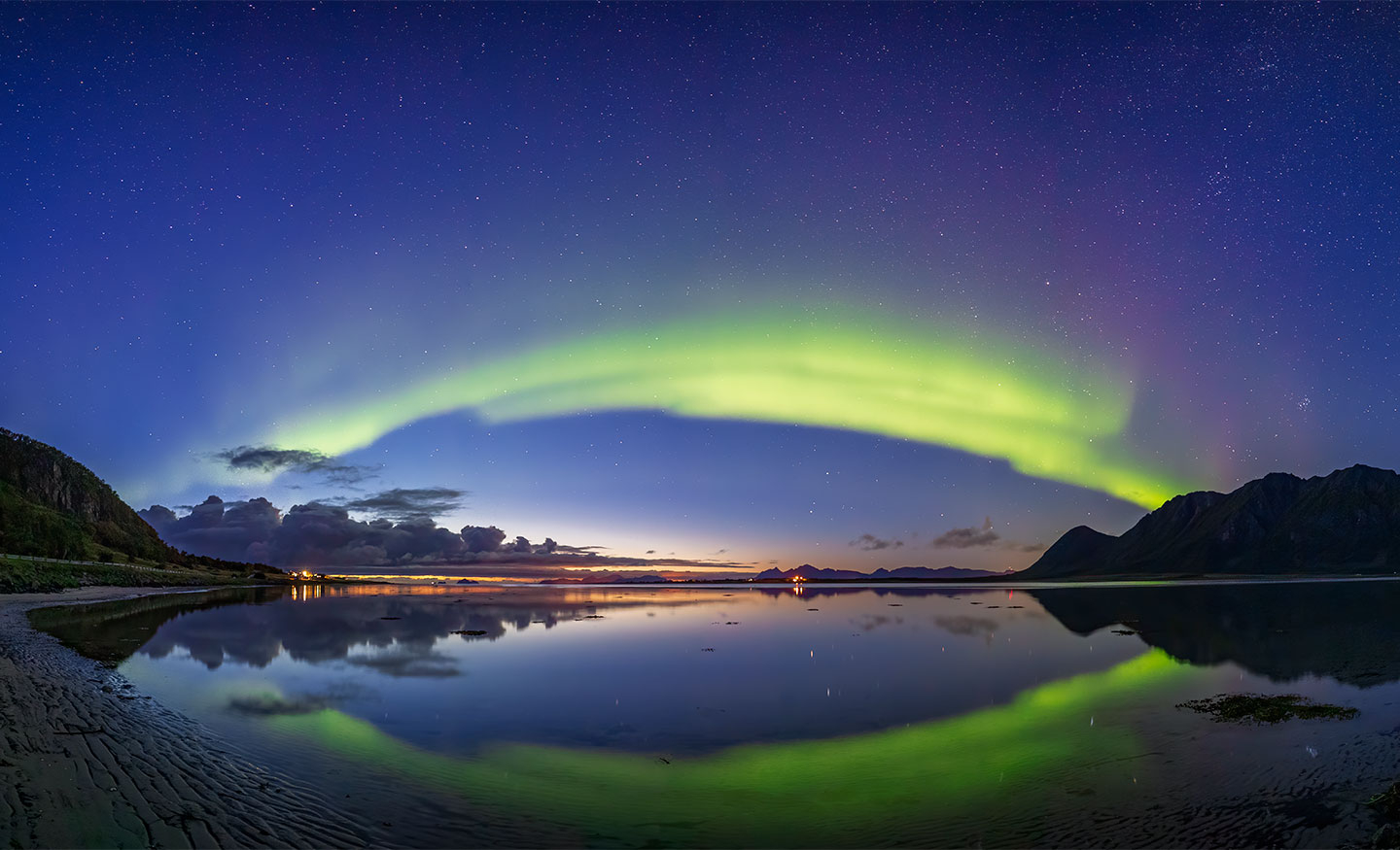 Solnedgangs Aurora Fotokunst - Unik Atmosfære til Dit Hjem