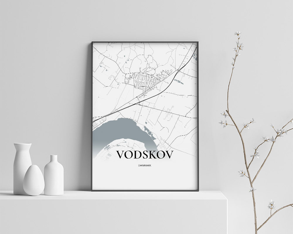 Vodskov Bykort Plakat - Minimalistisk Design 50x70 cm