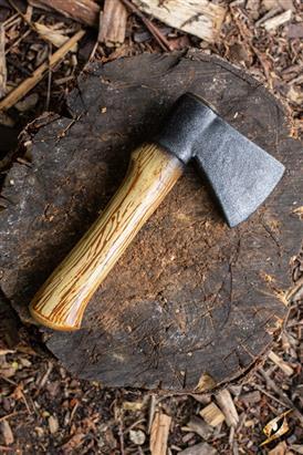 Woodsman Throwing Axe 226 128 147  Epic Armoury  226 128 147 Live Rollespils Kastev 195 165 Ben