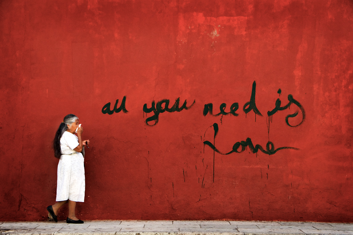 All We Need – Urban Fotokunst af Julie Aucoin