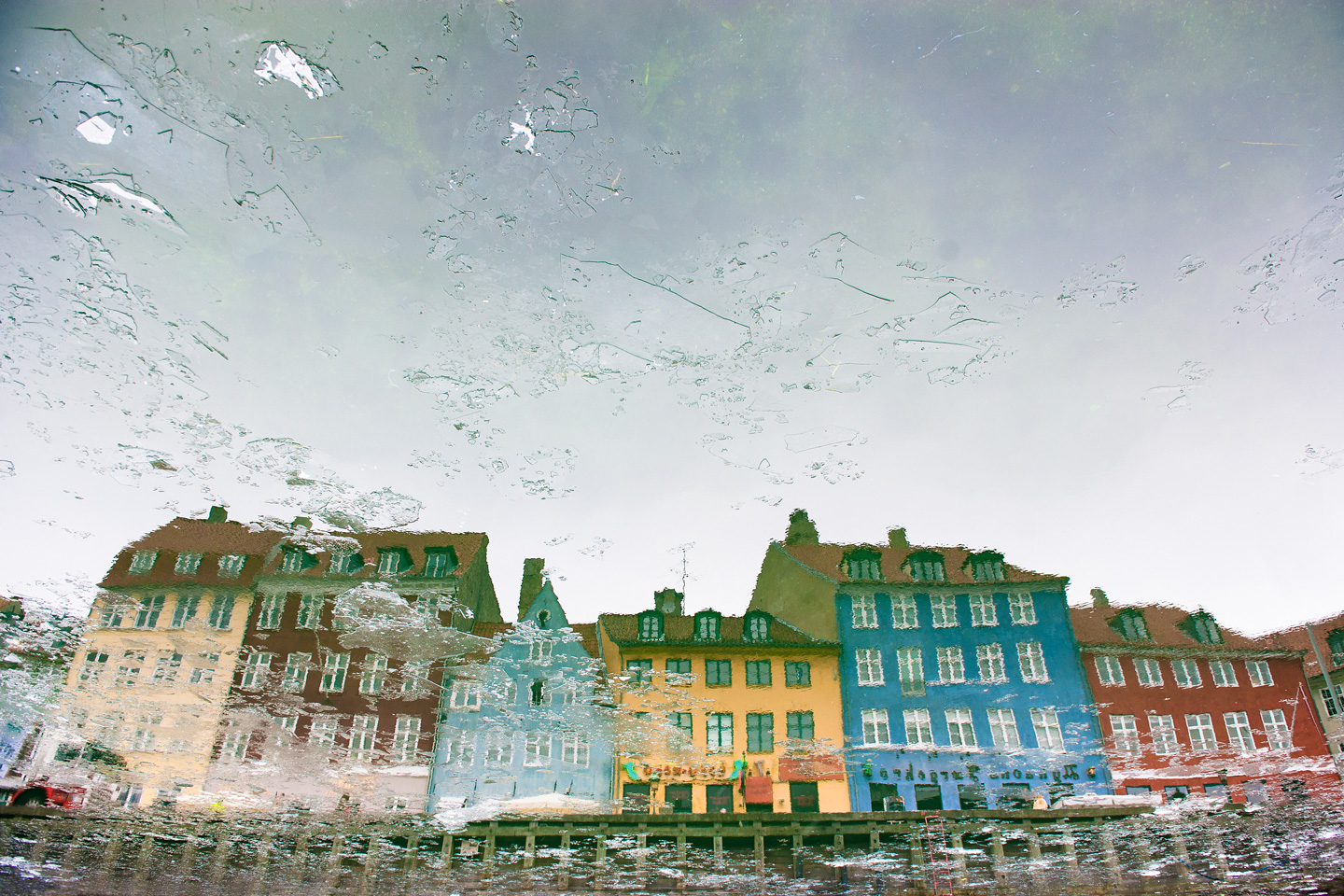 Refleksion i København – Unikt Kunstværk til Dit Hjem