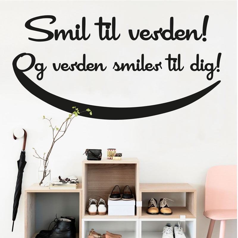 Inspirerende vægklistermærke – Smil til verden!