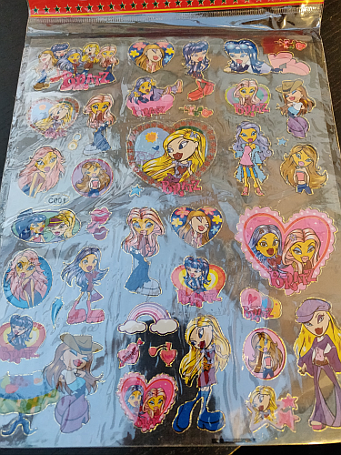 Bratz Lucky og Charmed Klistermærker - 4 Ark til Dine Projekter