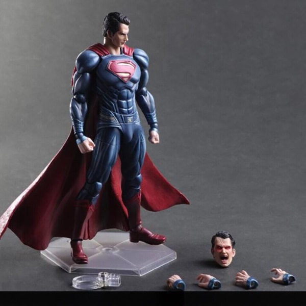 DC Comics: Batman V Superman - Superman Actionfigur 25cm
