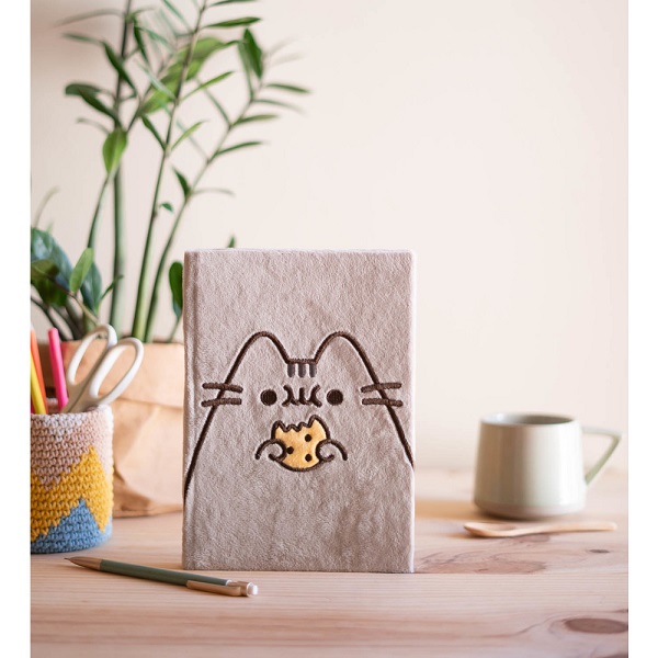 Pusheen Foodie Samling: Kage Notatbog med Blød Cover