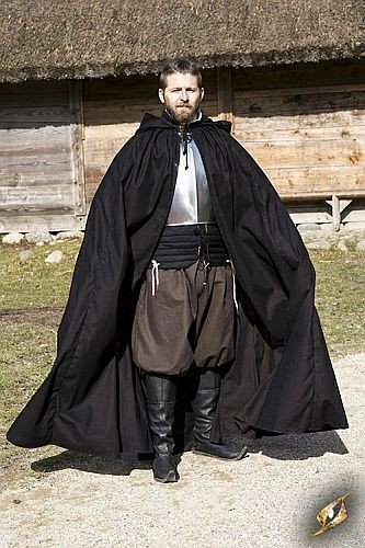 Ready For Battle Cape Arthur  226 128 147  Epic Armoury  226 128 147  Epic Black Large- Arge  226 128 147  Live Rollespil