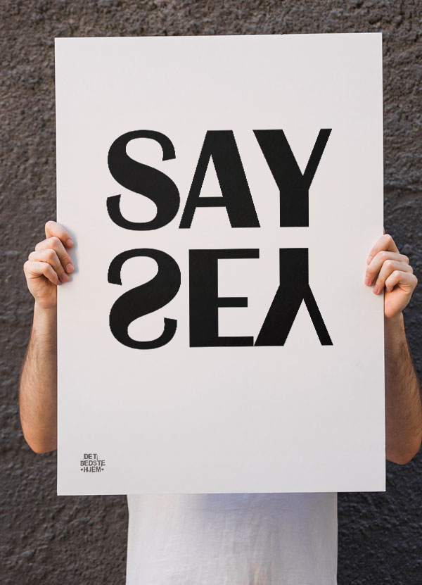 Say Yes Plakat i Hvid - Inspirerende Kunst til Dit Hjem