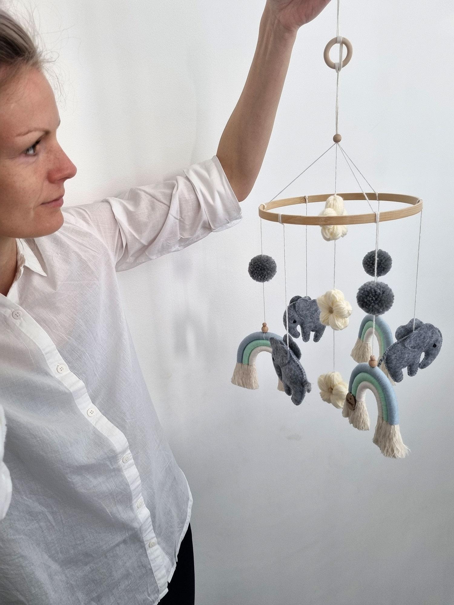 Beroligende Blå Elefant Uro til Børneværelset