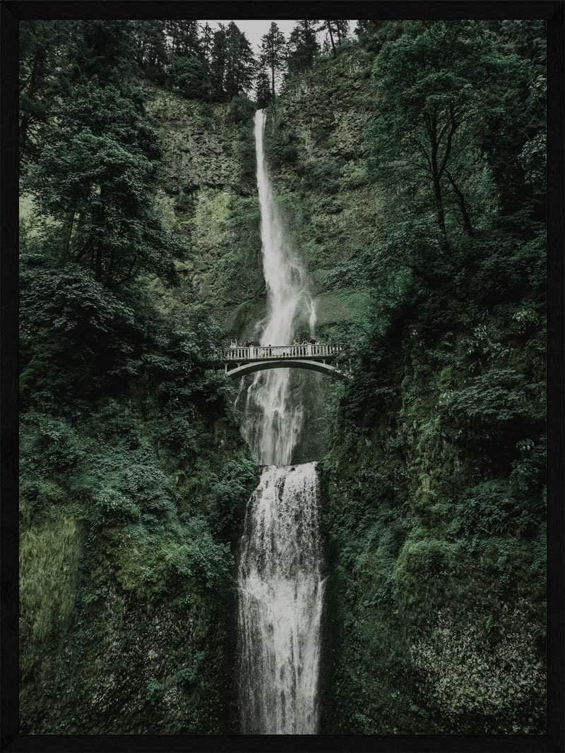 Vandfald og Broen Plakat – Naturinspiration til dit hjem